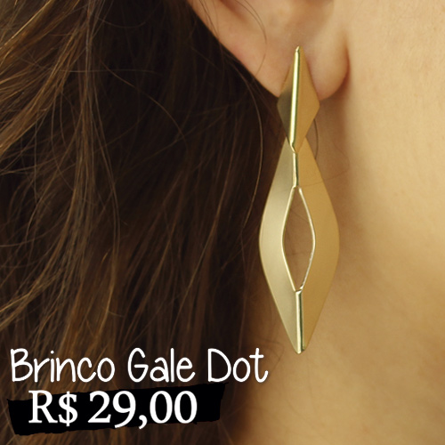 Brinco Gale - Brinco de metal dourado fosco, em formato geométrico.
